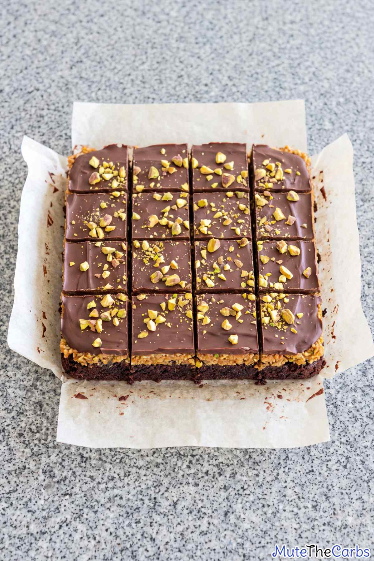 Crunchy keto Dubai chocolate brownie